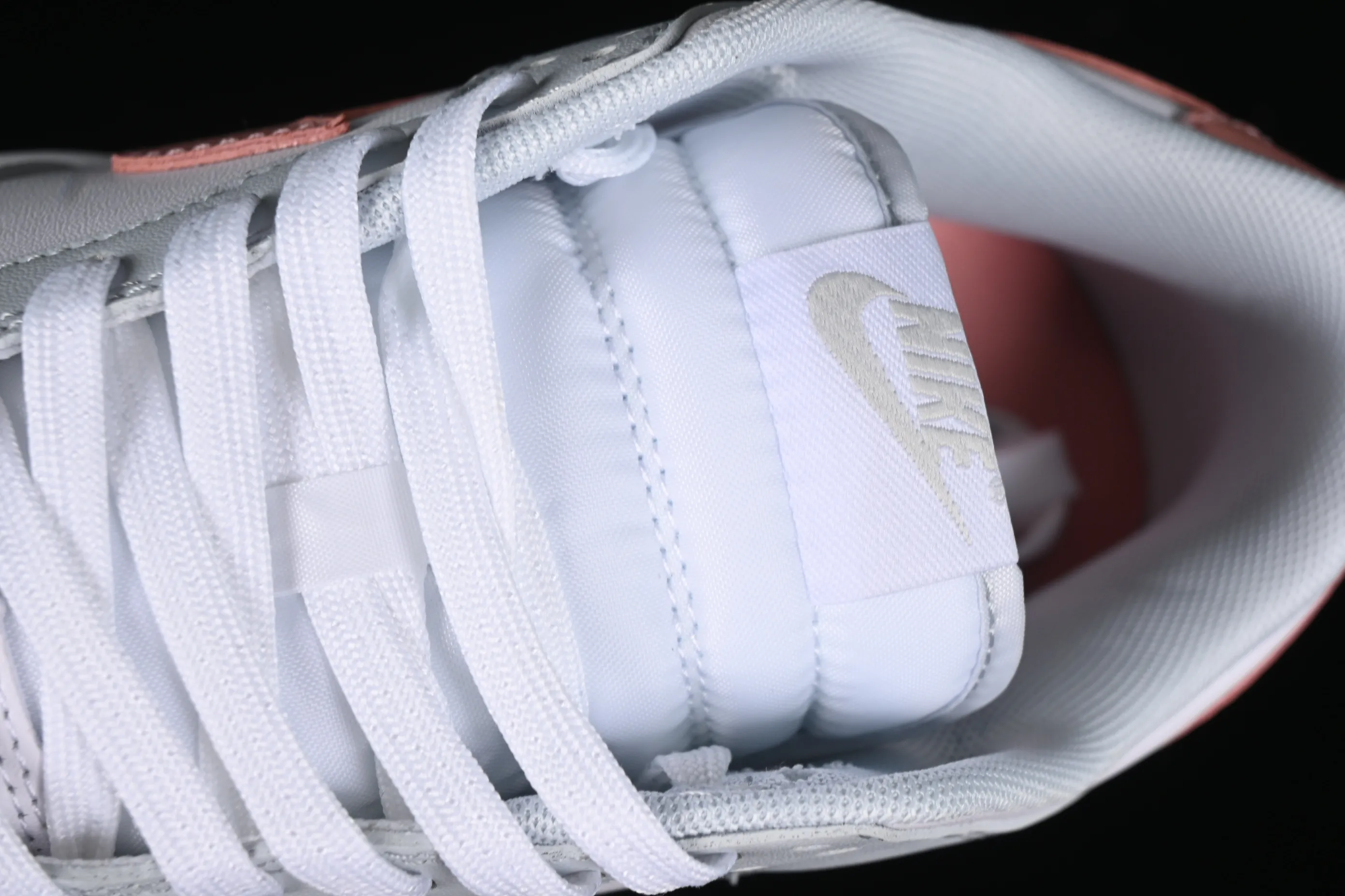 All categories Nk SB Dunk series Nk SB Dunk Low low-top sneakers Nk SB Dunk Low white gray pink SB low-top casual sneakers HF0730-160